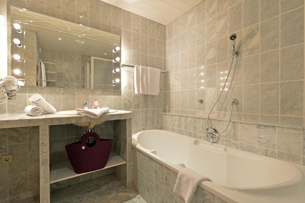 Apparthotel Tom Sojer เอลล์เมา ภายนอก รูปภาพ